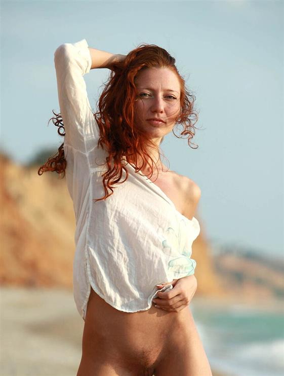 Slim German Sweetheart Angie Nipples Photos 1 Of 17