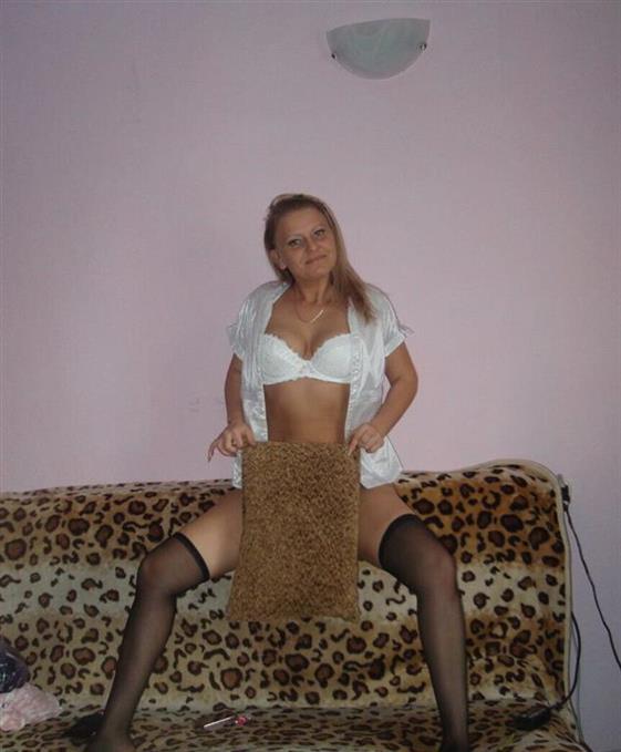 Naked Slovakian Girlfriend Emmalee Cowgirl Pics 1 Of 18