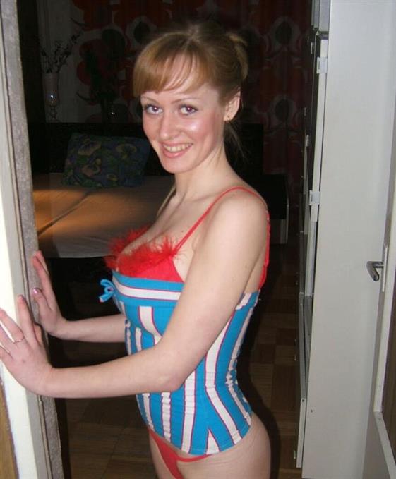 Posh Estonian Call Girl Sharon Nipples 1 Of 13